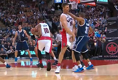 Vidéo : Sebastian Telfair a la claque compulsive