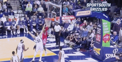 Trash Talking : Tony Allen fait une « Mutombo » à Dwight Howard