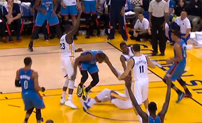 Vidéo : les images de la blessure de Kevin Durant