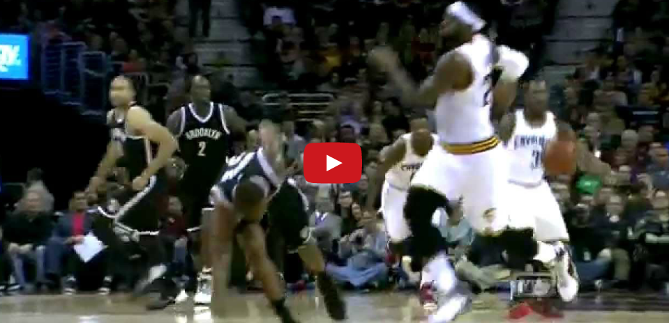 WTF : Dion Waiters balance un ballon au visage de LeBron James