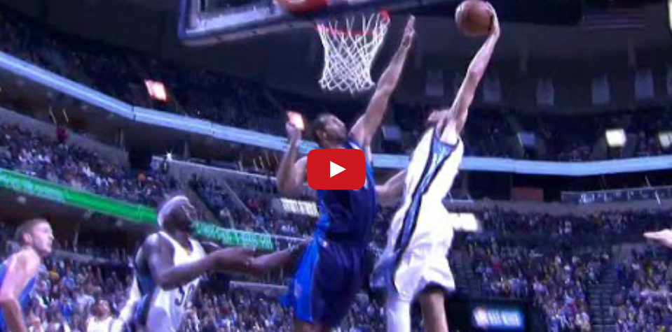 L’oublié du Top 10 : le gros poster de Tayshaun Prince