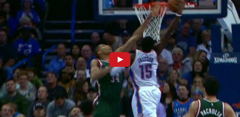 Poster : Reggie Jackson allume Giannis Antetokounmpo !