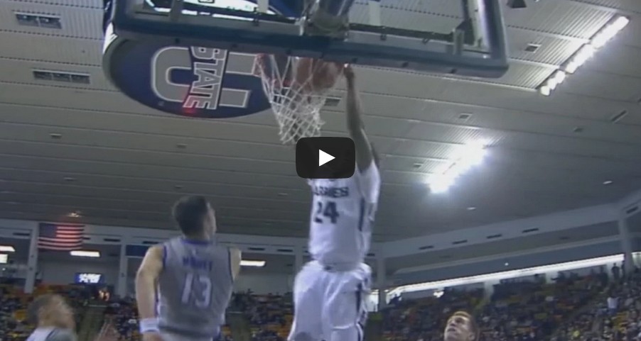 Frayeur : Jojo McGlaston chute lourdement après un dunk