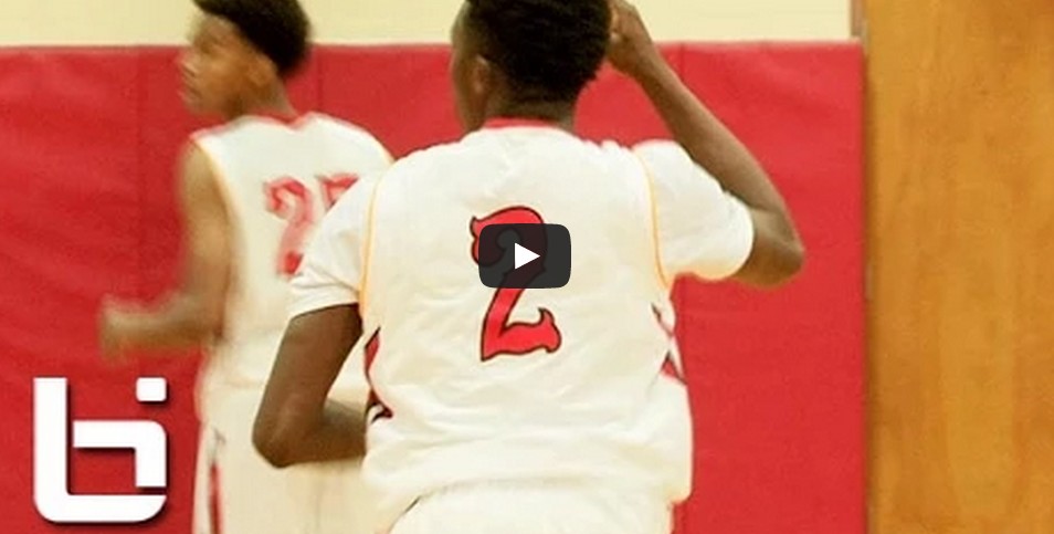 Génial : Kwe Parker tape un alley-oop à 180° sur une touche