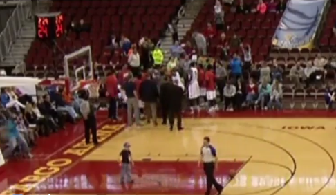 Ridicule : Le rookie des Grizzlies se tape avec… un coéquipier