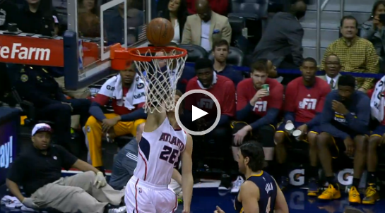 Kyle Korver, et maintenant il dunke !