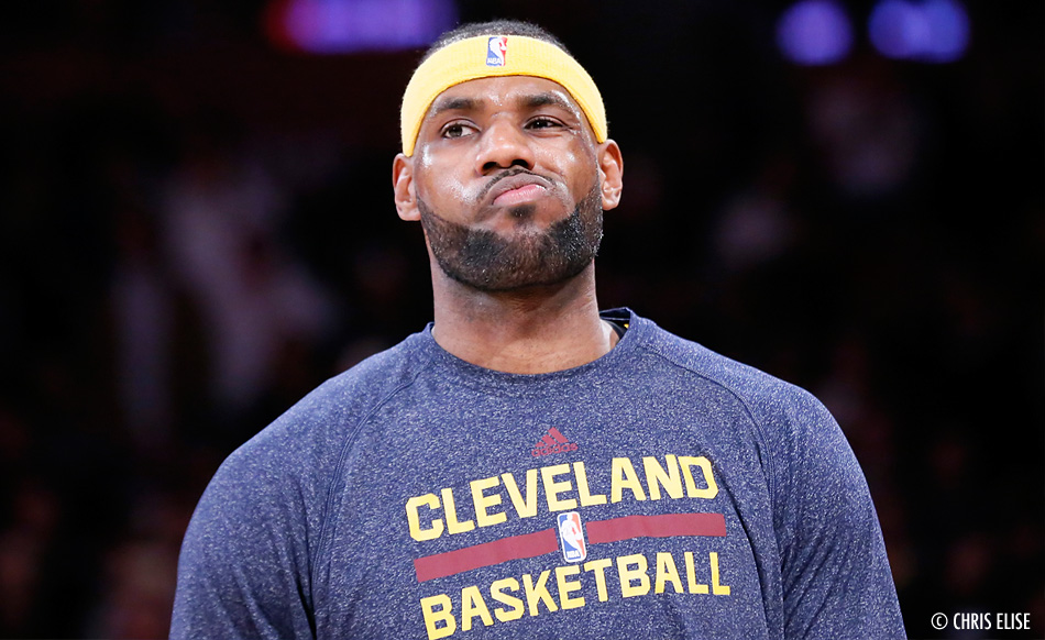 Légende : LeBron James dépasse Reggie Miller