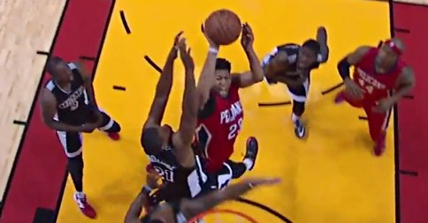 Anthony Davis blessé dans la victoire face au Heat