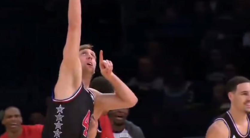 Stephen Curry raconte le alley-oop avec Dirk Nowitzki