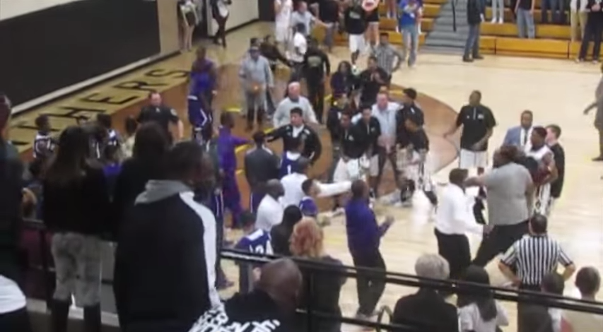 Un match de lycée vire à la bagarre générale