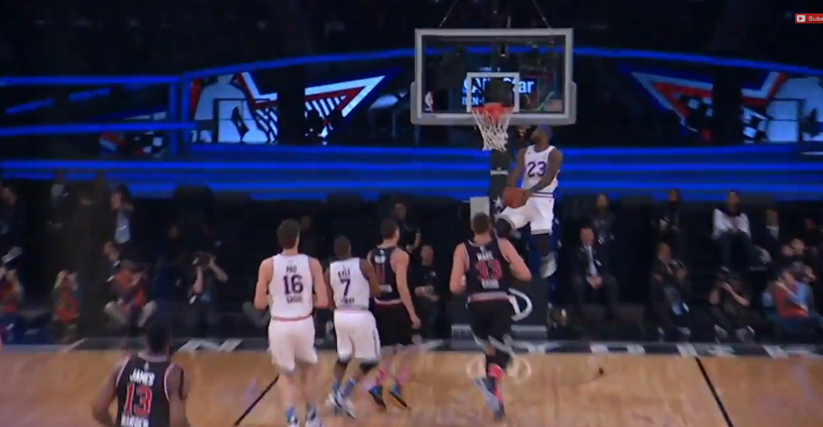 Monstrueux : L’alley-oop dingue de LeBron James