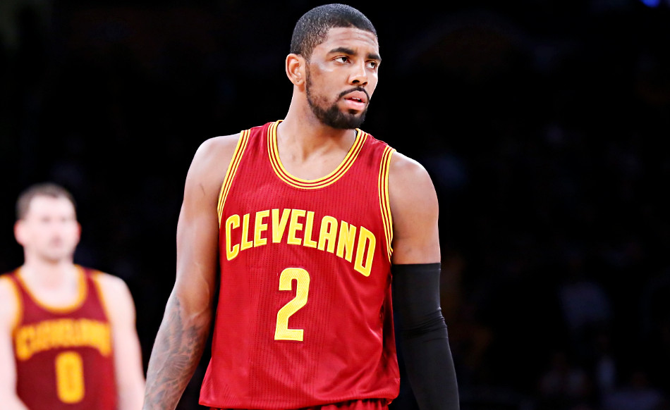 Kyrie Irving fait danser Dario Saric avant de lui planter un tir sur la tête