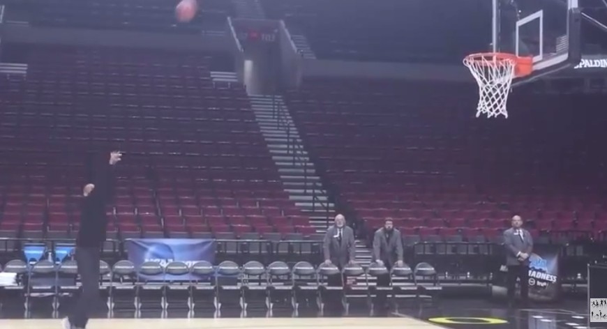 Vidéo : Reggie Miller n’a rien perdu de son shoot !