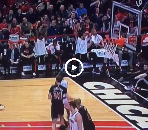 WTF : Joakim Noah & Jimmy Butler participent à la ola