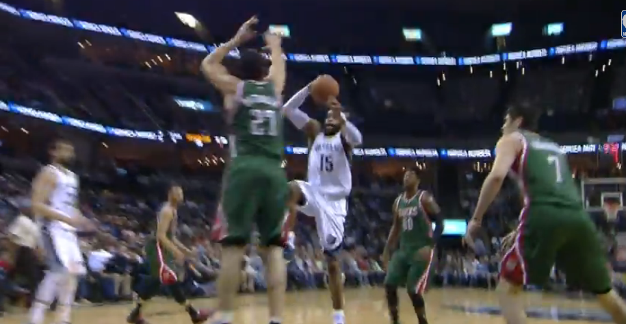 Magicien : Le superbe lay-up de Vince Carter
