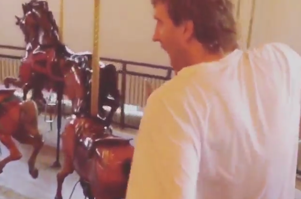 WTF : Dirk Nowitzki kiffe les manèges