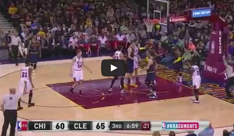 Perf : LeBron James voit triple face aux Bulls (20, 12 & 10)