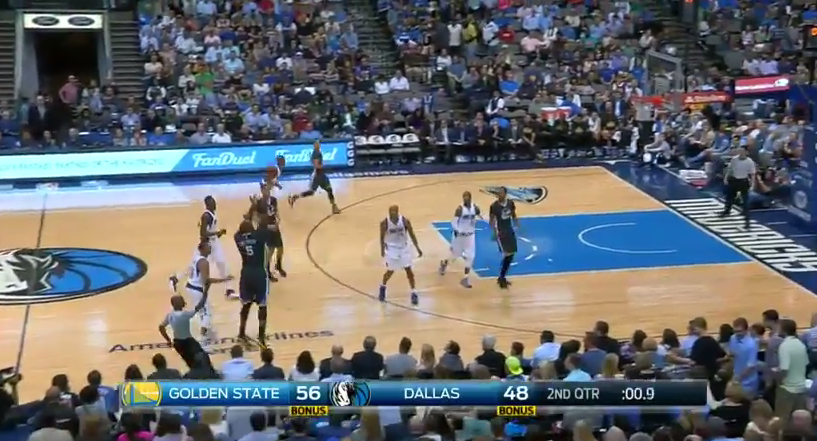 Le shoot de Marreese Speights au buzzer de 10 mètres