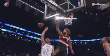 Fratricide : Robin Lopez met à l’amende Brook Lopez