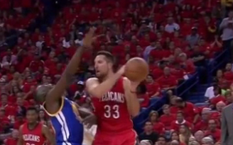 Flop : Draymond Green cède à la tentation