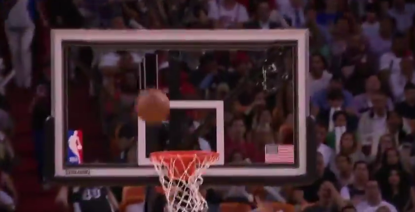 Fail : l’énorme loupé de Taj Gibson au dunk