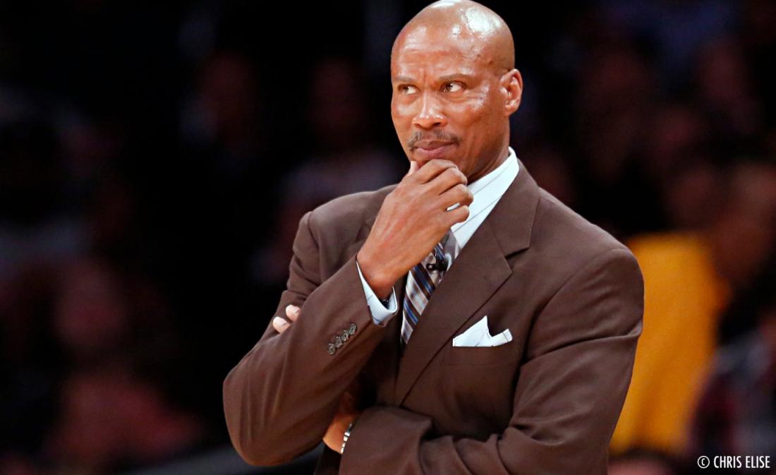 Jim Buss : « Byron Scott croit en lui »