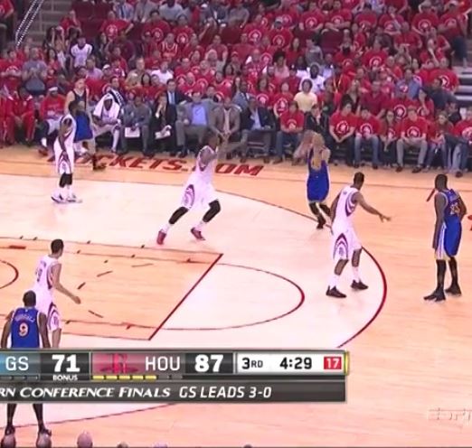 Fail : Stephen Curry balance un airball