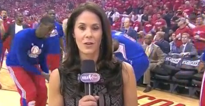 Handshake : DeAndre Jordan et Ekpe Udoh en plein délire