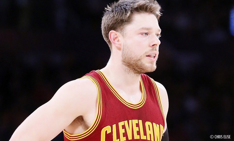 La tentative de alley-oop foireuse de Matthew Dellavedova