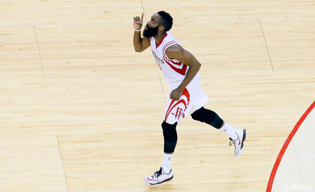 Les Rockets évitent le sweep grâce à un James Harden fantastique