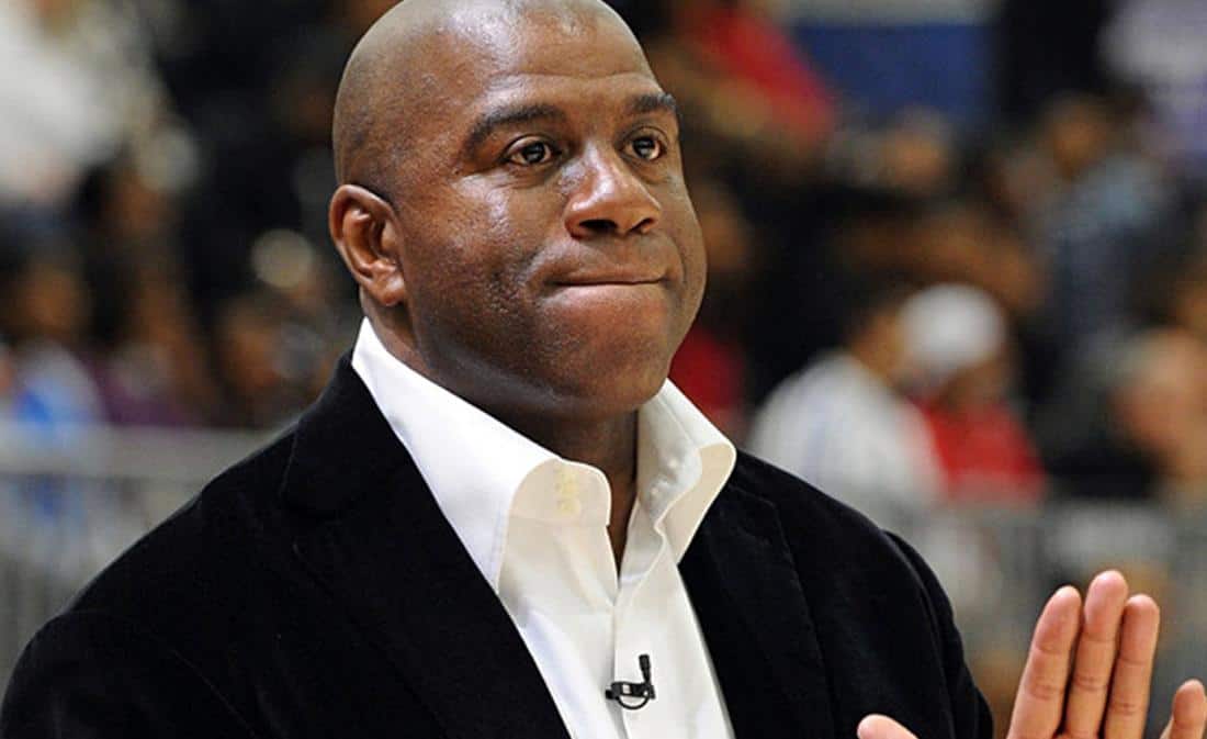 Magic Johnson fait marche arrière : Aux Lakers, c’est Jim Buss qui décide
