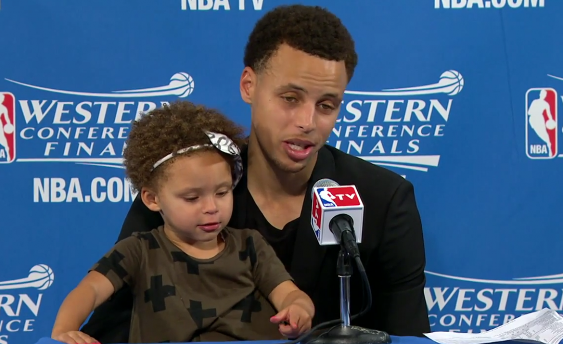 Après le game 7, Riley Curry a consolé son papa