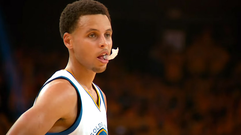 Andre Iguodala compare Stephen Curry à Michael Jordan