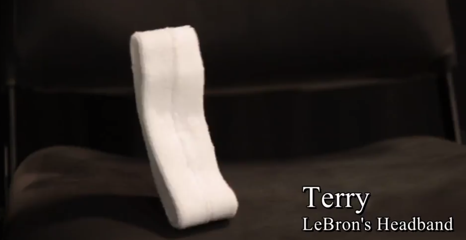 Fun : L&rsquo;histoire d&rsquo;amour entre LeBron James et son bandeau