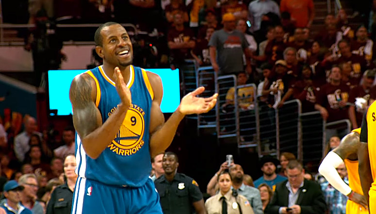 Pour jouer small-ball, Steve Kerr préfère Andre Iguodala à Andrew Bogut