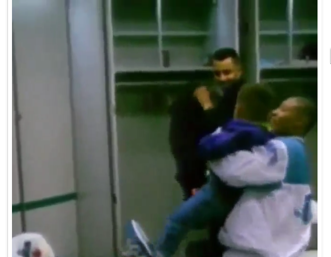Quand Muggsy Bogues faisait voler Stephen Curry dans le vestiaire des Hornets