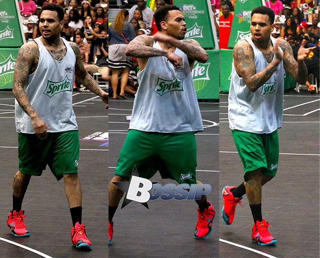 Chris Brown casse des chevilles à un match des célébrités