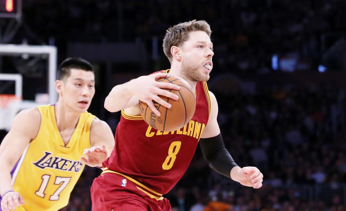 Matthew Dellavedova a cinq propositions devant lui