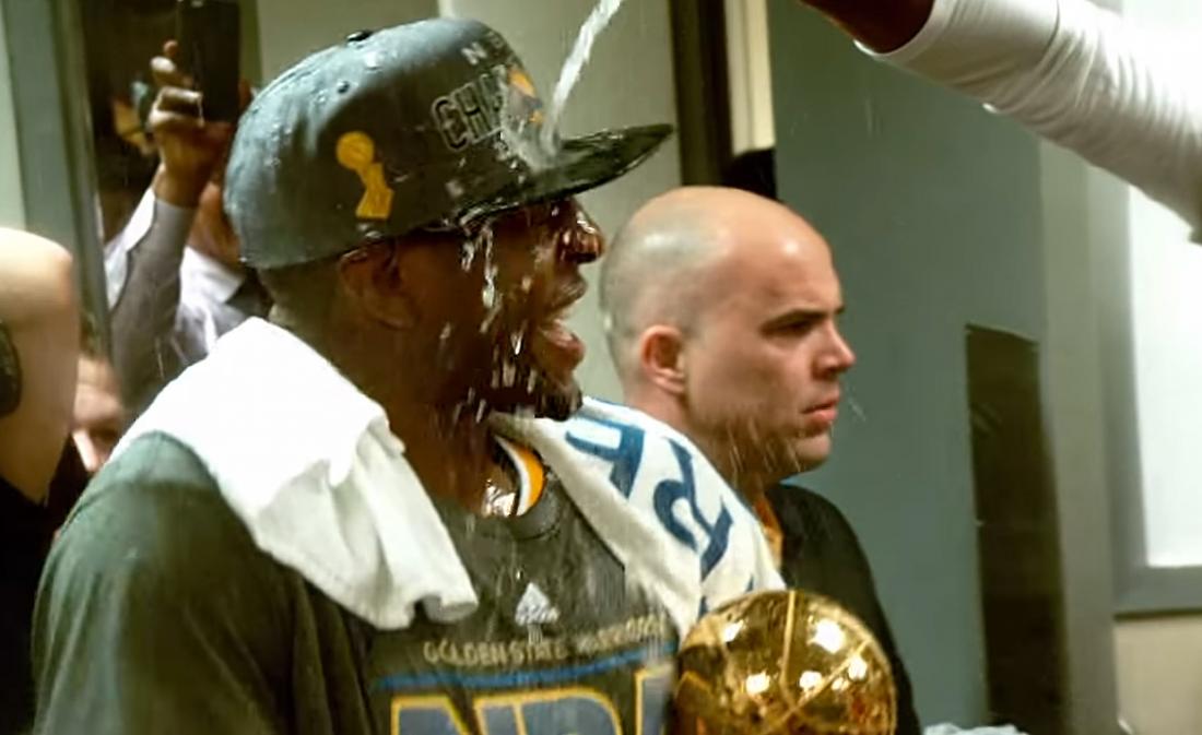 Les Warriors ont acheté une bouteille à 12 000 dollars