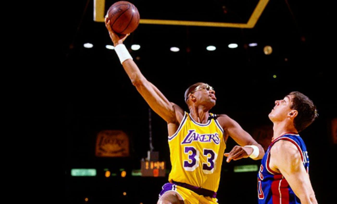 Quand Kareem Abdul-Jabbar, 42 ans, calait 24 et 13 pour son dernier match lors des finales 89