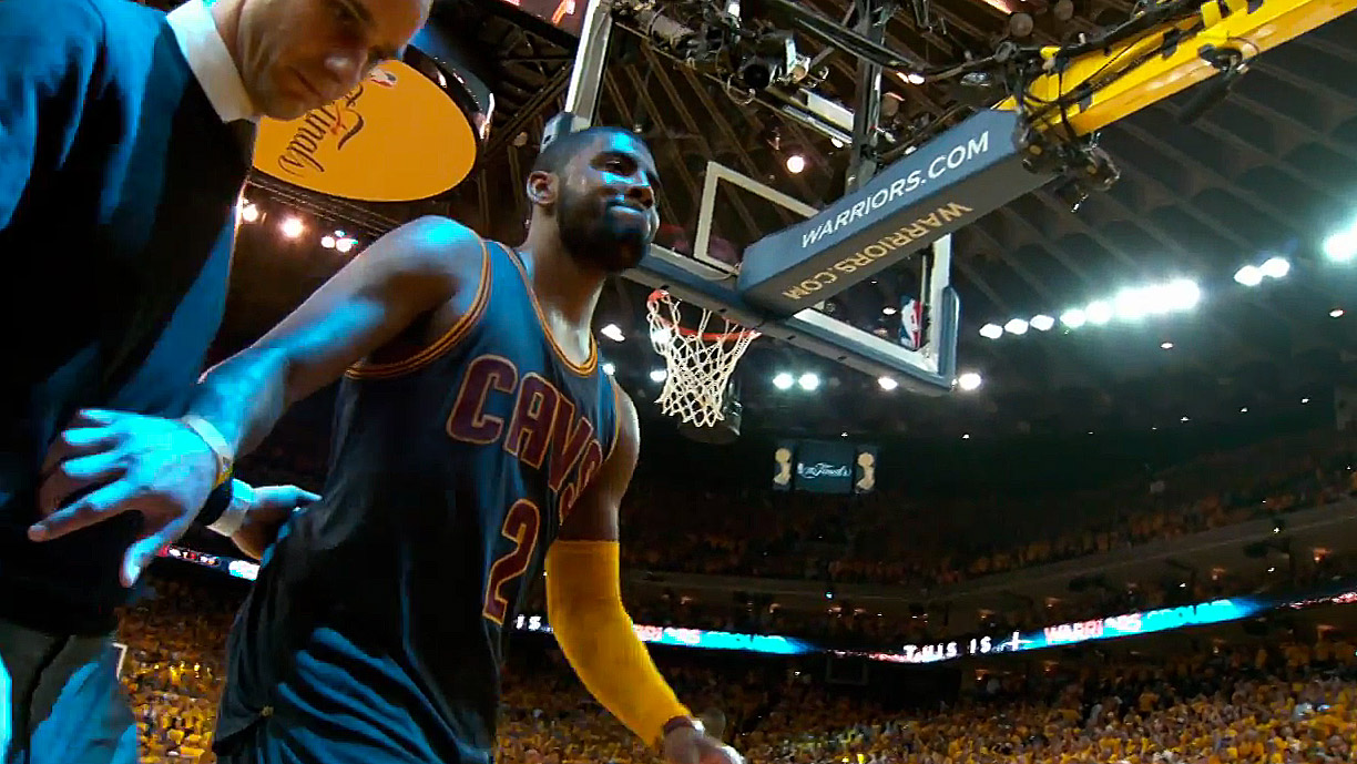 David Blatt : « La blessure de Kyrie Irving est la conséquence d’un contact »