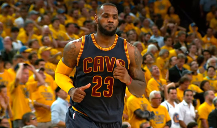 Highlights : l’énorme triple-double de LeBron James