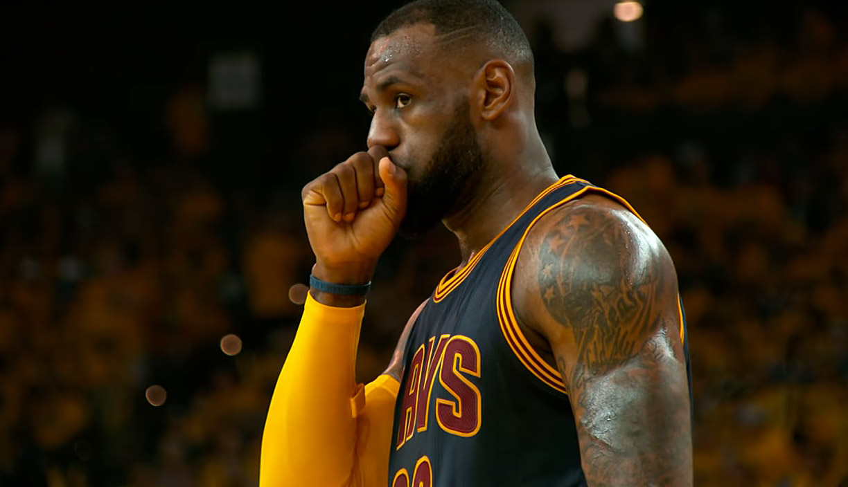 LeBron James proche du meilleur triple-double de l’histoire des finales