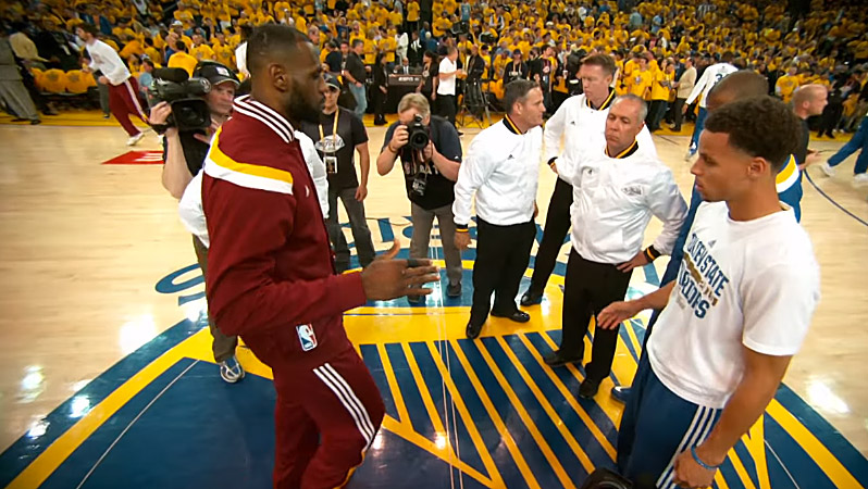 Classe : l’étreinte entre LeBron James et Stephen Curry