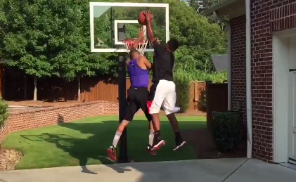 Les humiliations de Brandon Knight parodiées par Brandon Armstrong