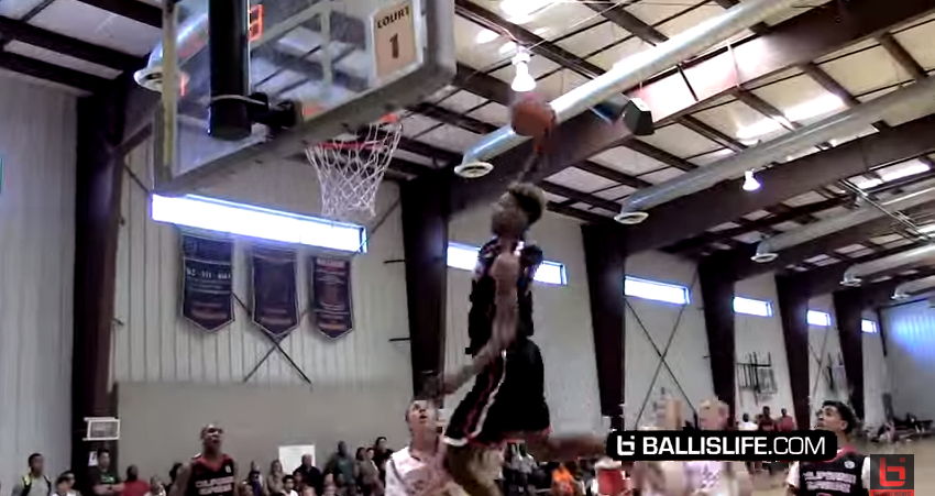 Quand le fils du Shaq claque un gros alley-oop