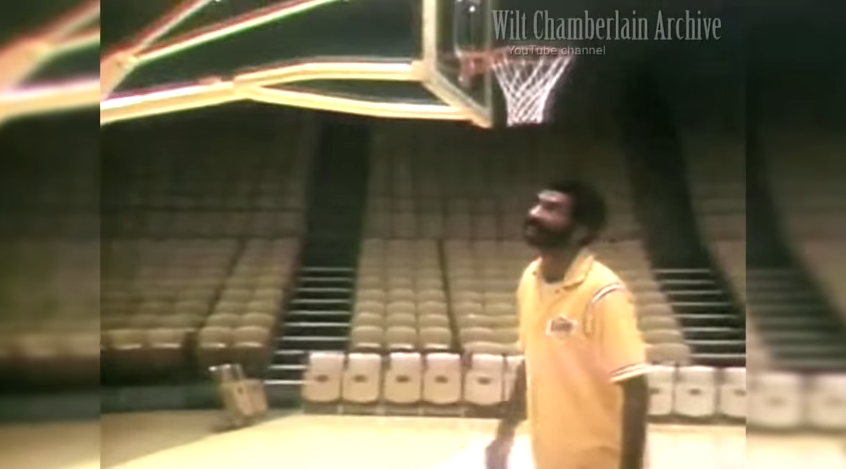 Jerry West : « Wilt Chamberlain dominerait tous les pivots actuels »