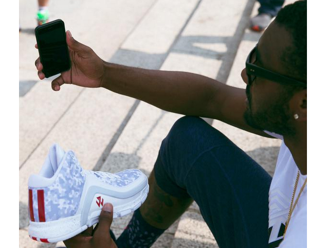 John Wall dévoile des premières images de la J Wall 2