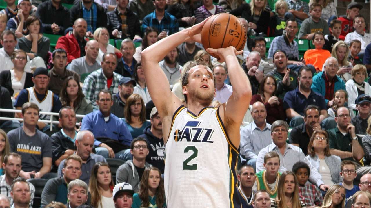 Joe Ingles rempile avec Utah