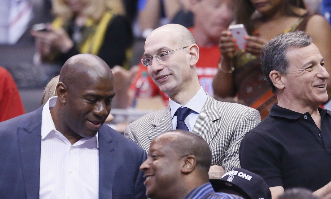 La NBA interdit les caméras au milieu du terrain